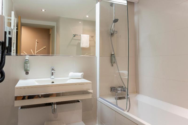 Deluxe Double Room image 1