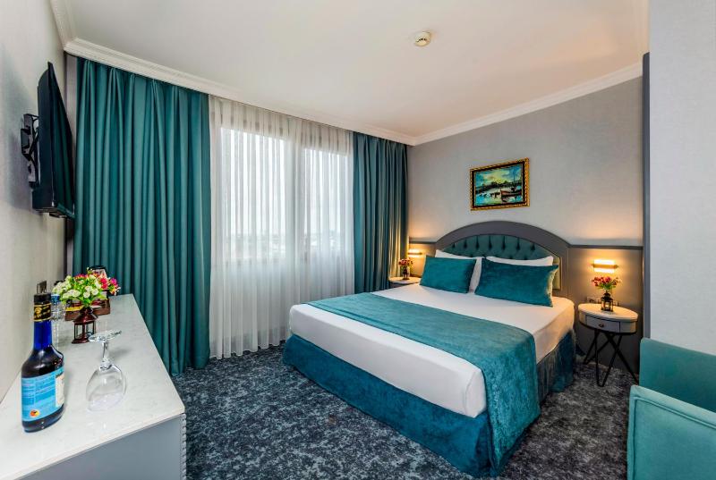 Standard Double Room image 1