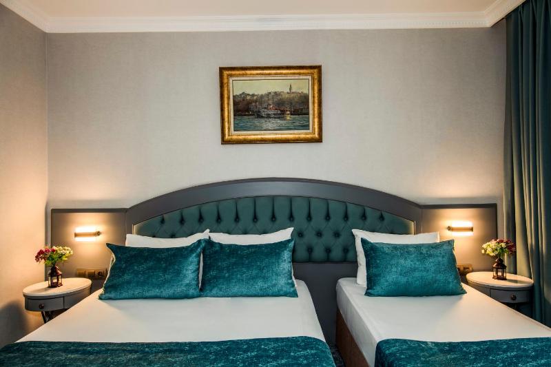 Deluxe Suite image 2