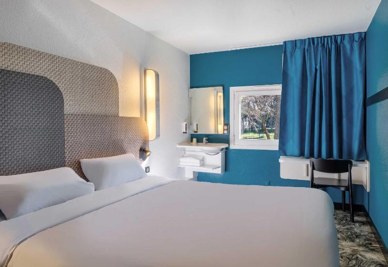 Double Room image 1