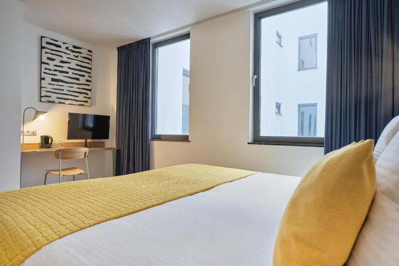 Standard Double Room image 4