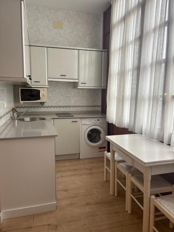 Studio with Double or Twin Bed image 4