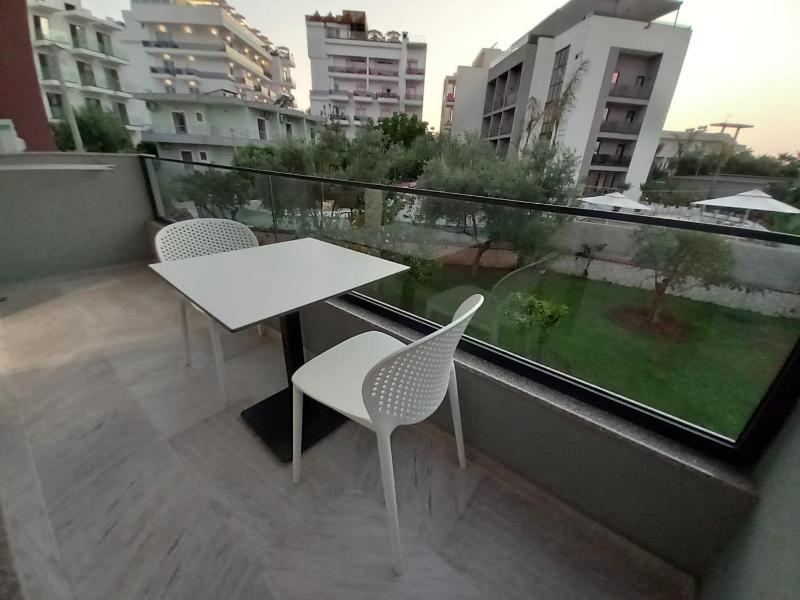 Double Room with Balcony image 3
