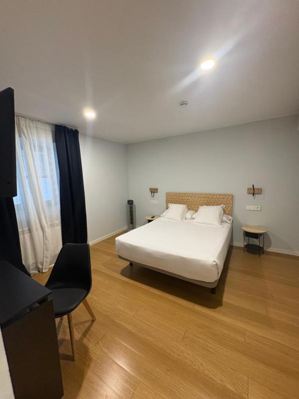 Double Room - Interior Facing image 4