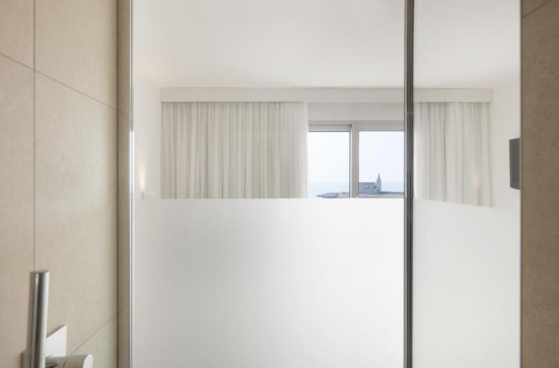 Triple Room with Sea View image 4