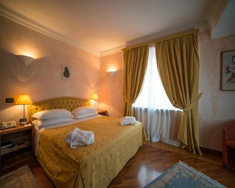 Junior Suite image 1