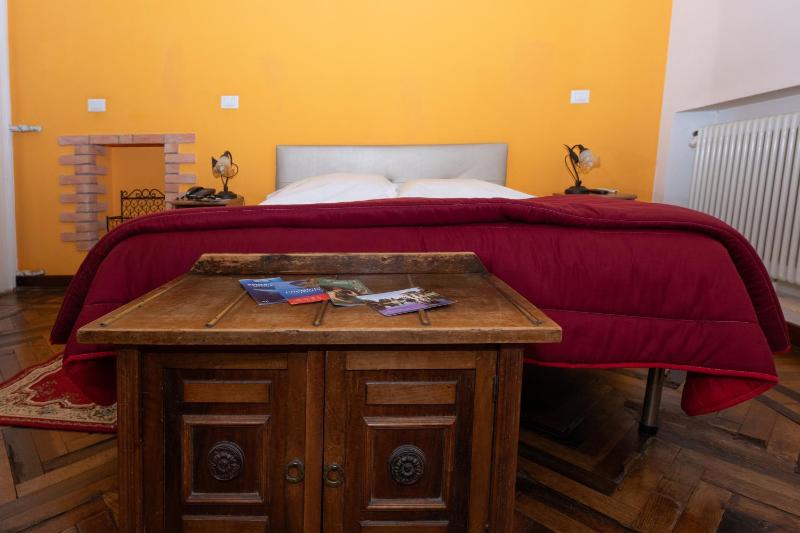 Double Room image 2