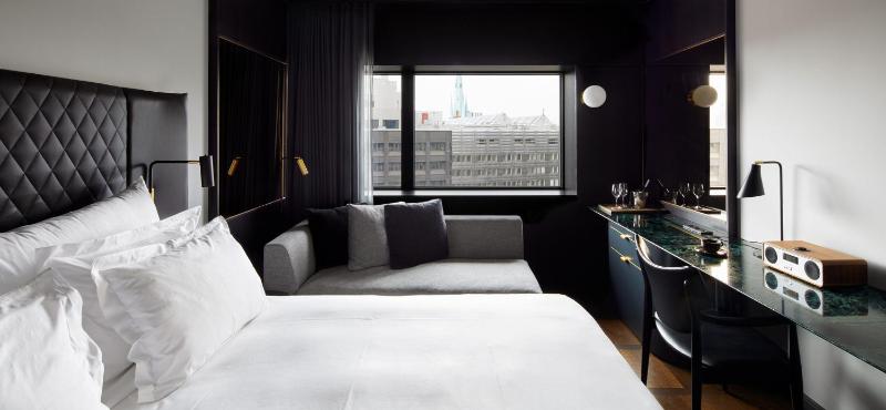 Superior Twin Room image 1