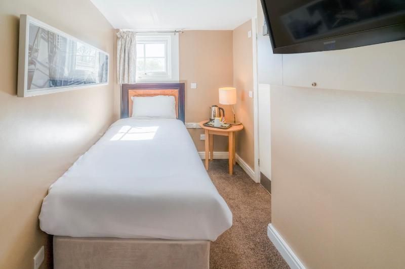 Single Room image 1
