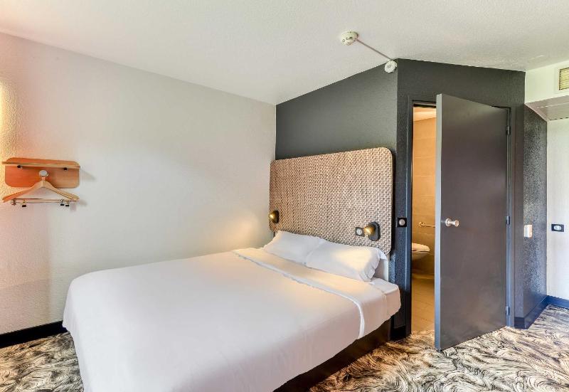 Double Room - Disability Access image 1