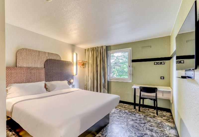 Double Room image 2