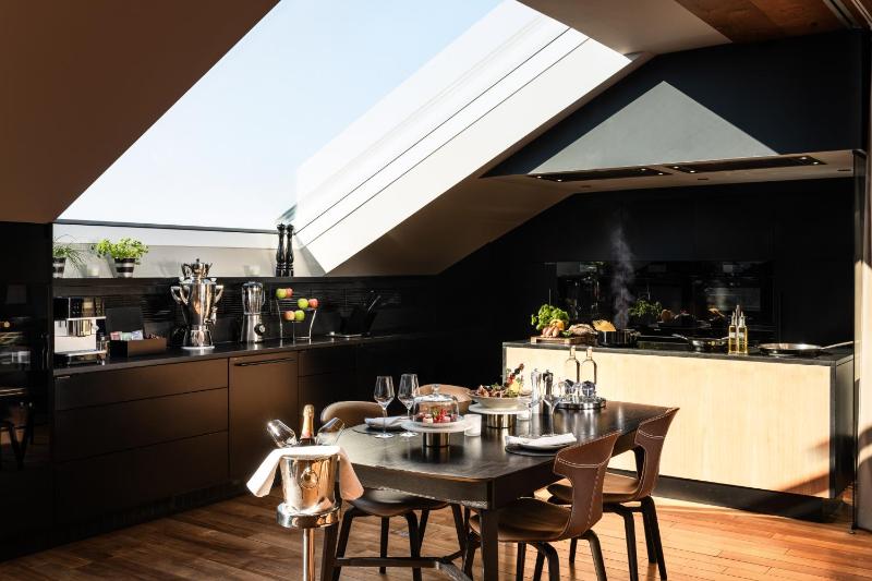 Penthouse Loft Suite image 3