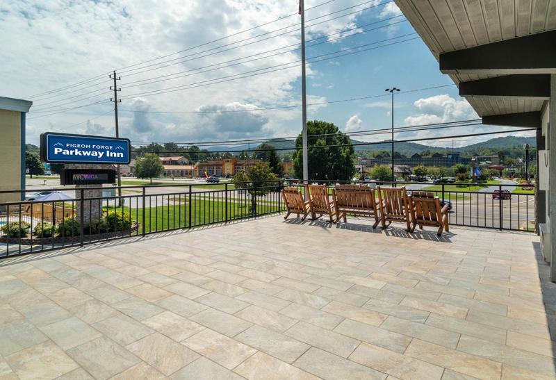 Pigeon Forge Parkway Inn - image 45