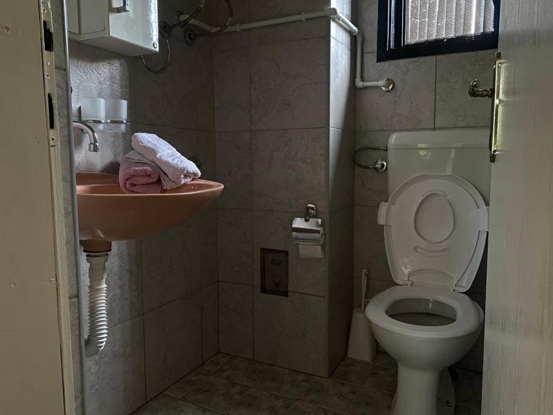 One-Bedroom House image 3