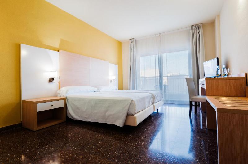 Hotel Fontana Plaza - image 19