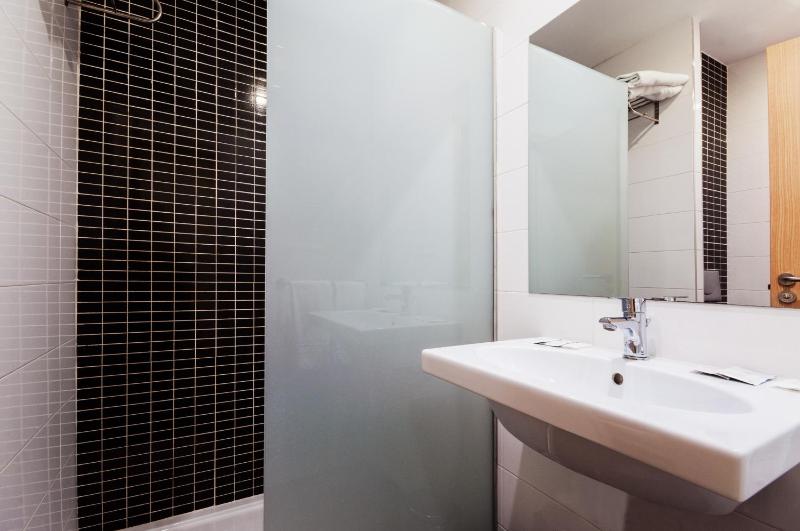 Hotel Fontana Plaza - image 10