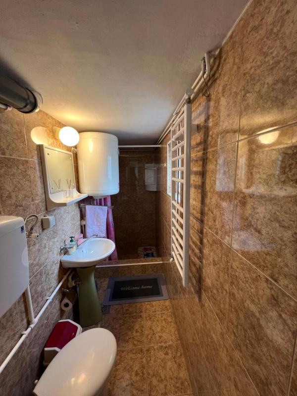 Studio Apartment image 3