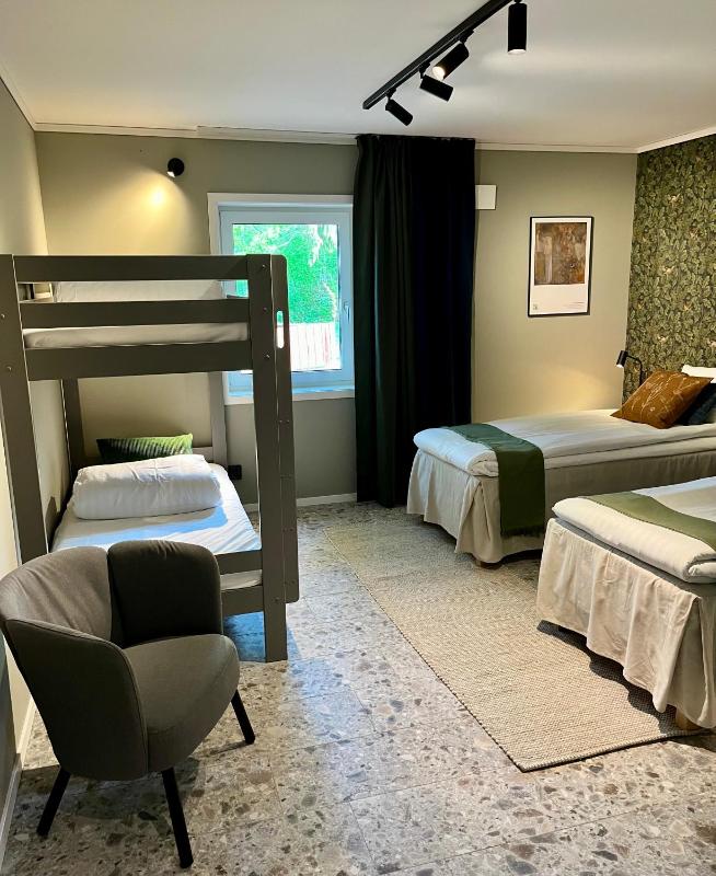Quadruple Room with Garden View image 4