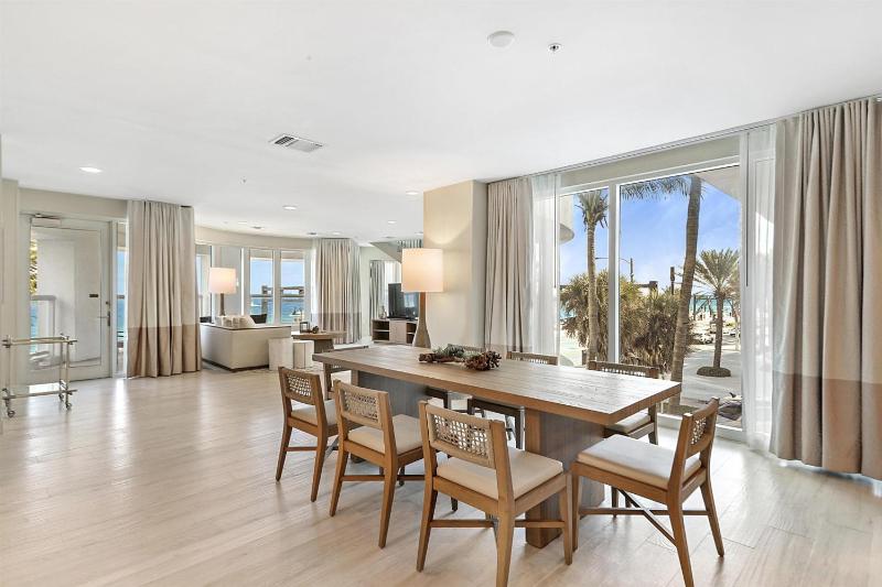 Presidential Suite image 4
