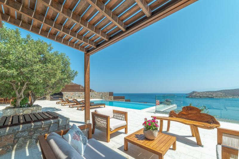 Villa - Beach Front image 2