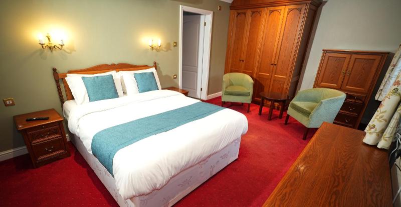 Executive Suite image 3