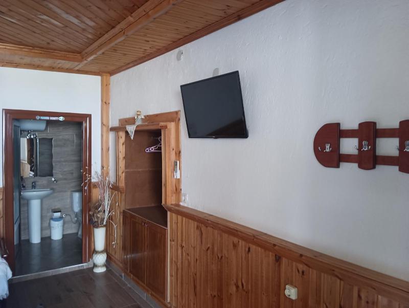 Deluxe Twin Room image 1