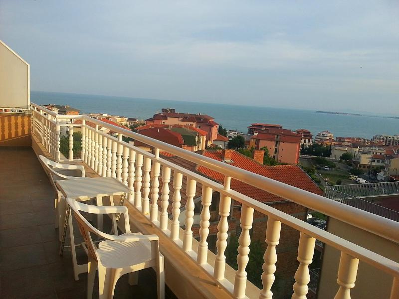 Guest House Rona - Free Parking and Sea View - image 13