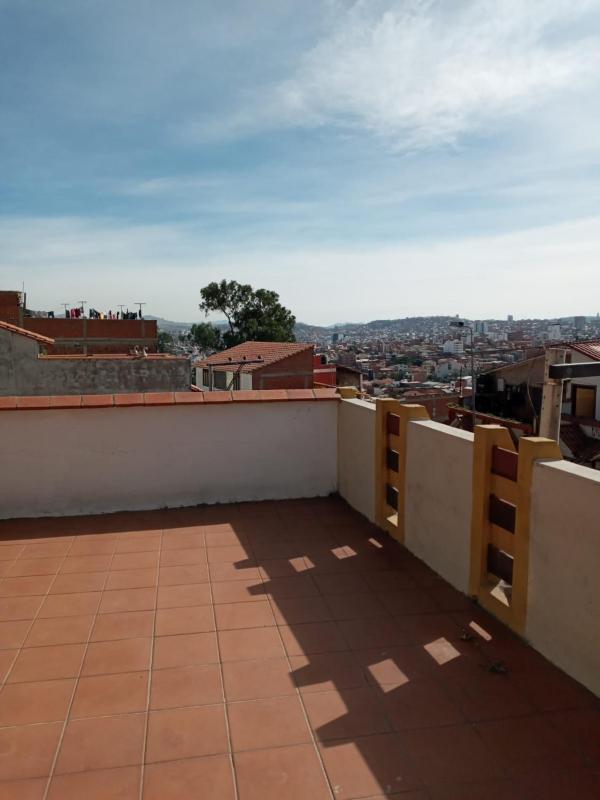 Casita entre los cerros - image 8