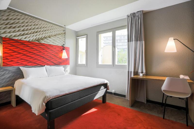 Standard Double Room image 1