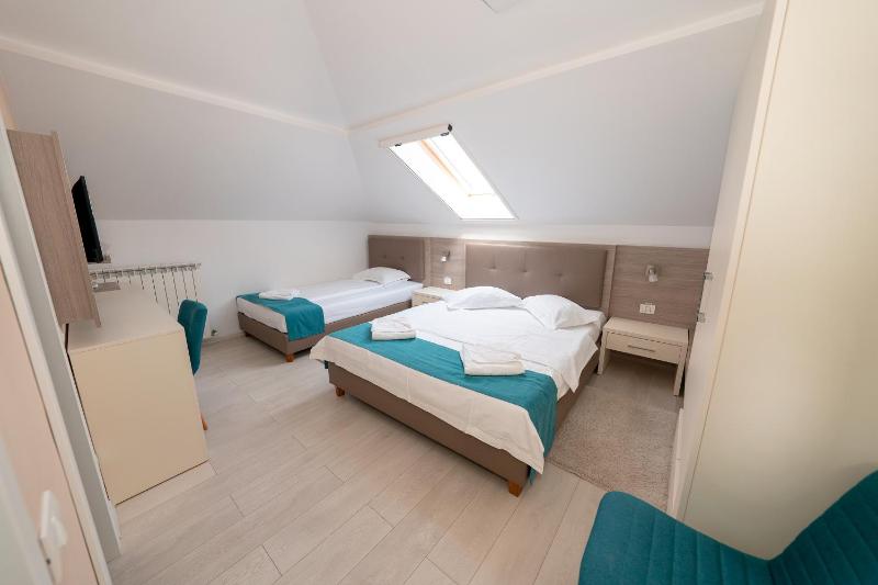 Triple Room image 1