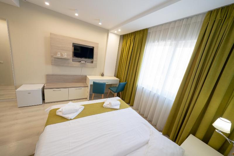 Standard Double Room image 2