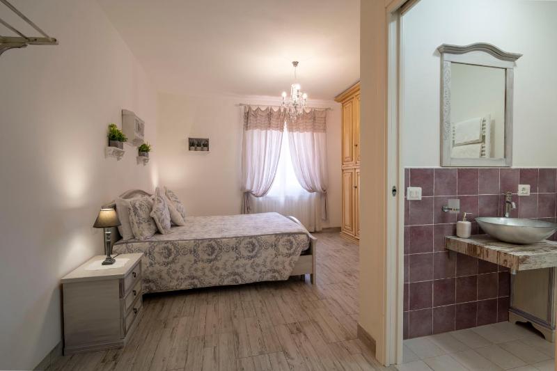 Superior Double Room image 3