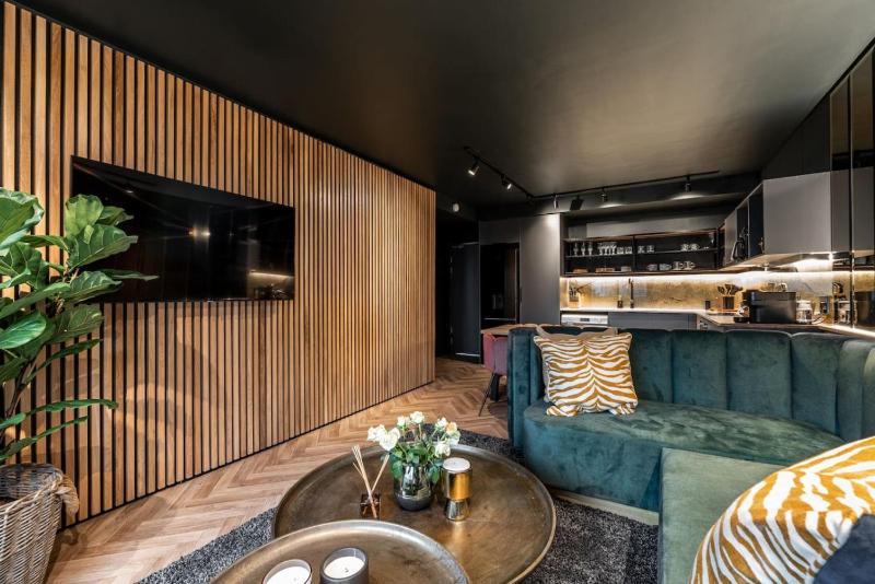 Exceptional Condo with Jacuzzi - image 13