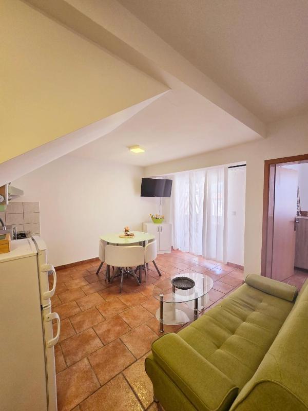 Apartments Vugica Silo - image 6