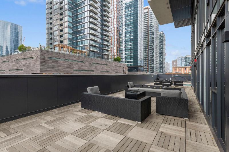 GlobalStay Modern Condos Downtown Calgary - image 2