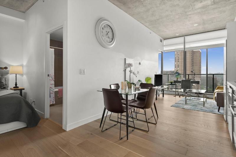 GlobalStay Modern Condos Downtown Calgary - image 15