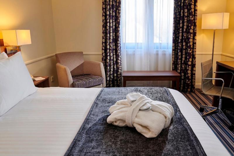 Standard Room image 4