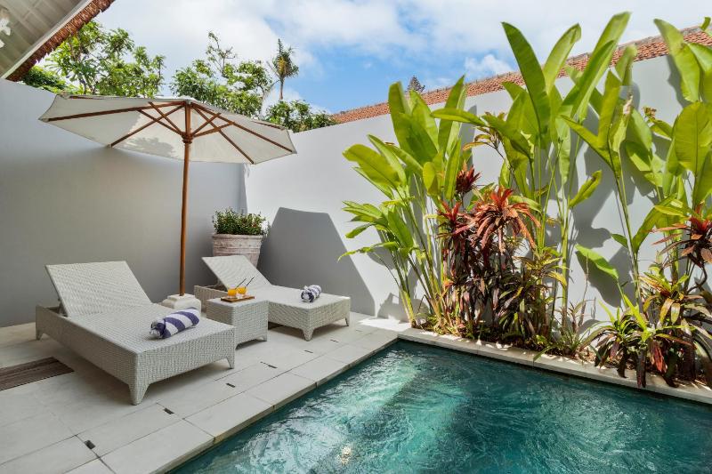 Perfect for Couples and Solo Travellers - image 25