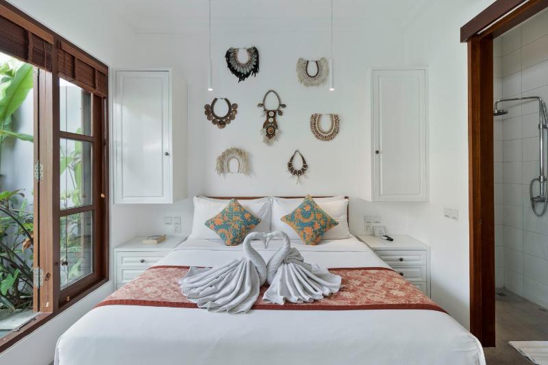 Perfect for Couples and Solo Travellers - image 9