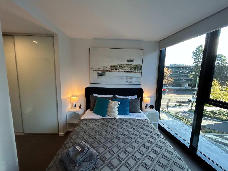 2BR-2BR-1Car-CBD-Pool-Shopping - image 14