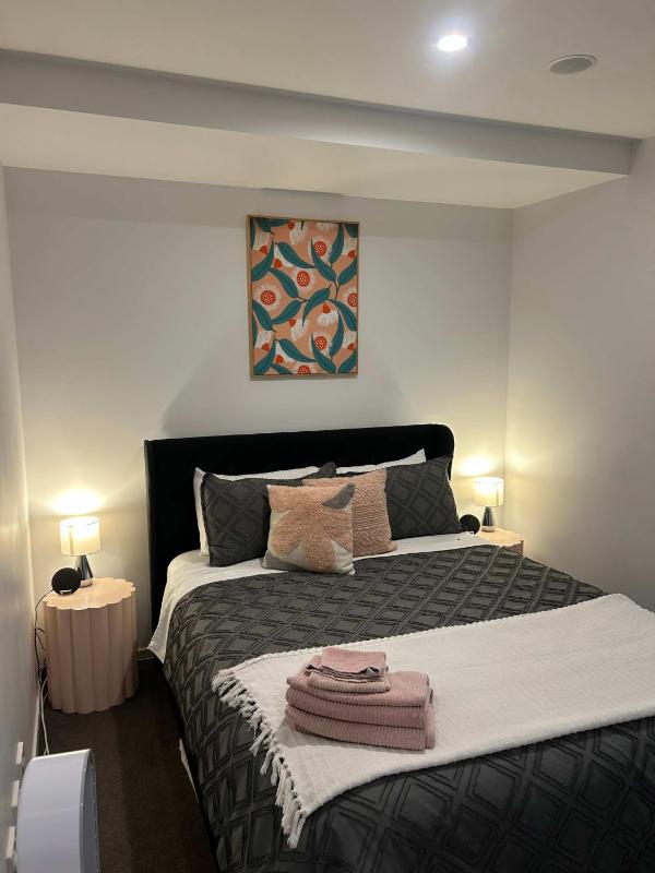 2BR-2BR-1Car-CBD-Pool-Shopping - image 8