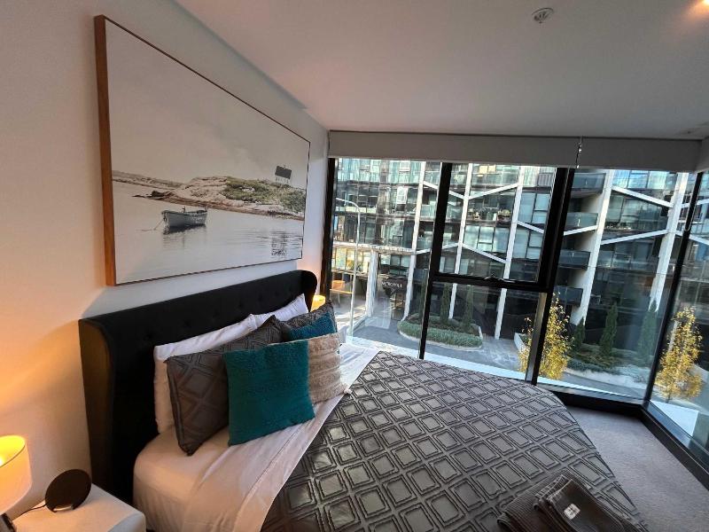 2BR-2BR-1Car-CBD-Pool-Shopping - image 4