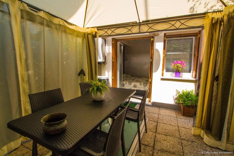 Deluxe Double Room with Balcony image 4