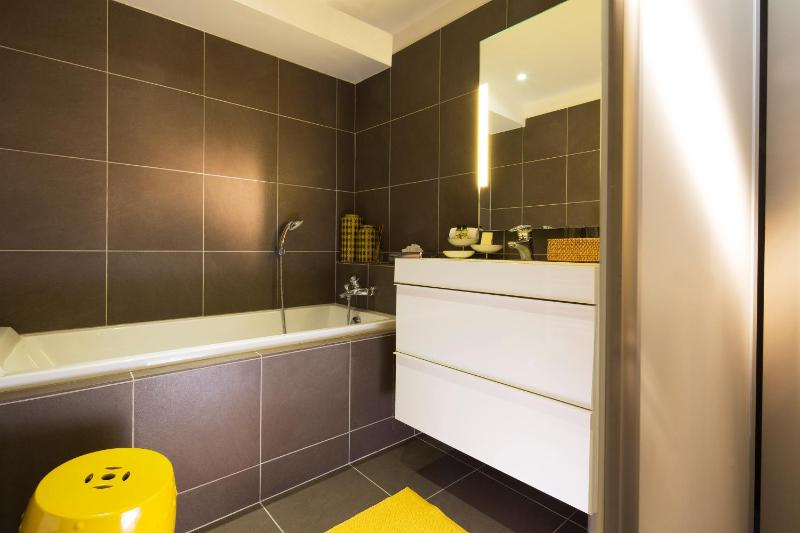 Classic Double Room image 2