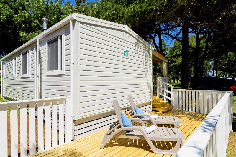 Comfort Three-Bedroom Mobile Home image 2