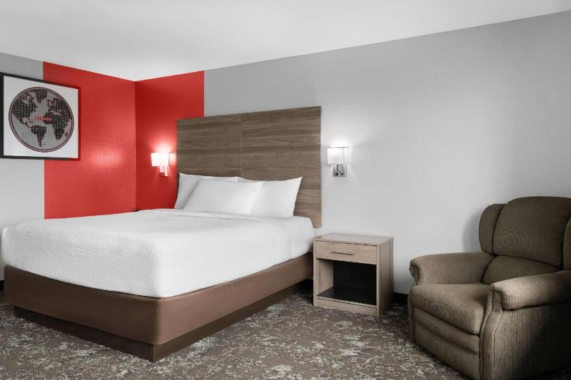 Superior King Room - Non-Smoking image 4