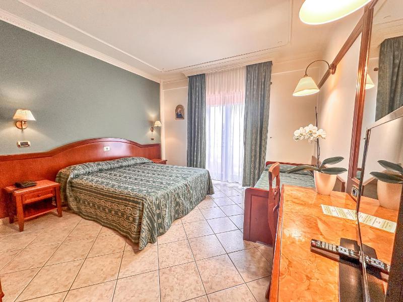 Triple Room image 1