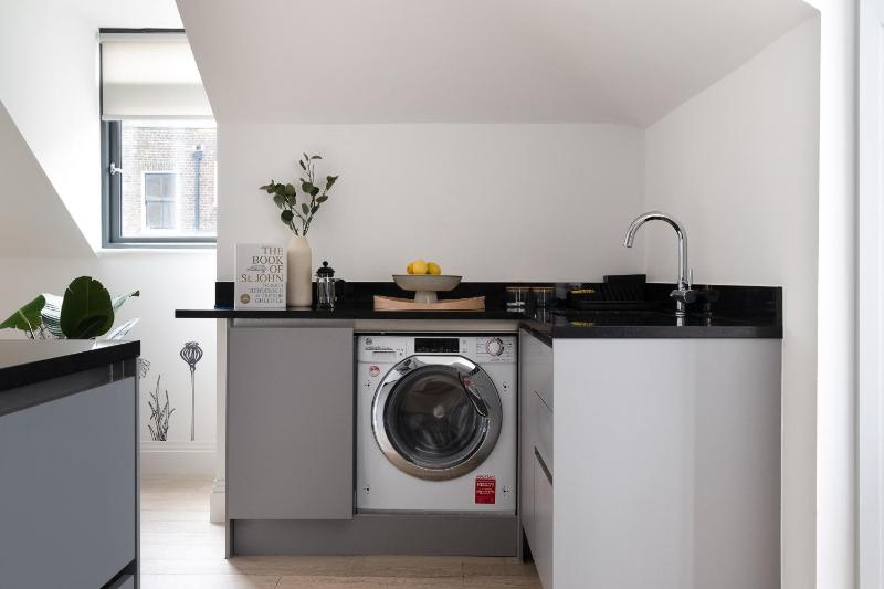 Three-Bedroom Apartment image 4