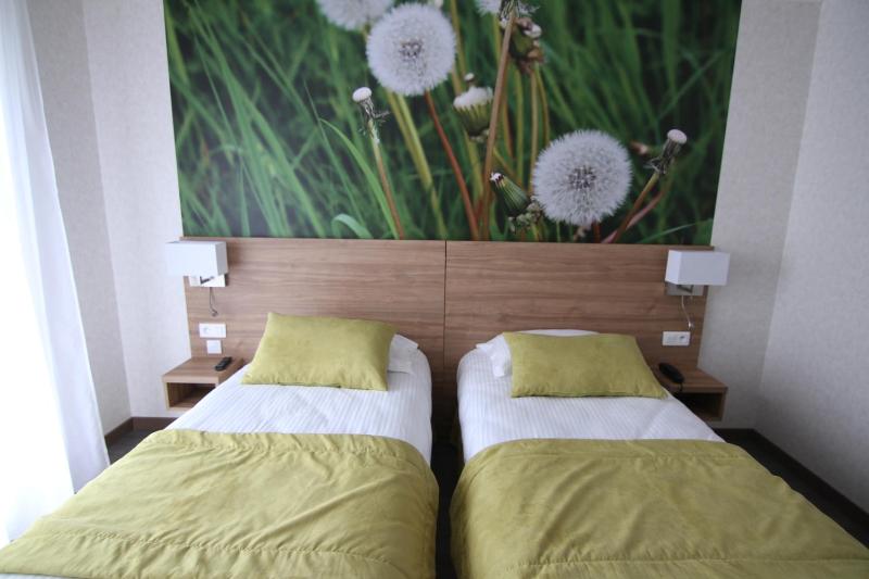 Double or Twin Room with Balcony image 4