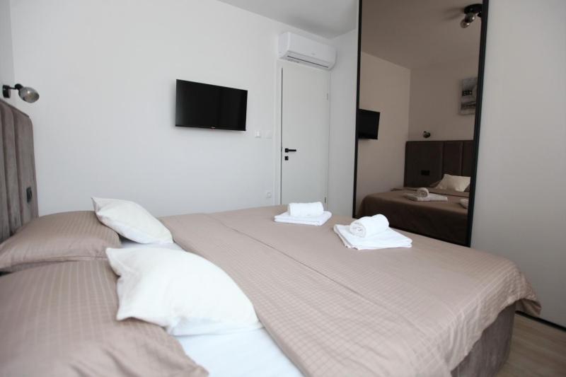 Apartments with parking space Trogir - 24605 - image 12